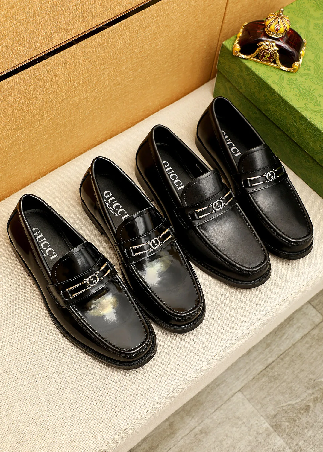 Men's shoes 💰480 💐 Product trademark: GUCCI "Gucci" casual leather shoes Regular size: 38-44 (45.46🉑️customized) Product materials: Selected imported first-layer calfskin upper + luxury hardware buckle, imported water-dyed cow leather lining. Strong three-dimensional visual effect, original outsole color: 2 colors available